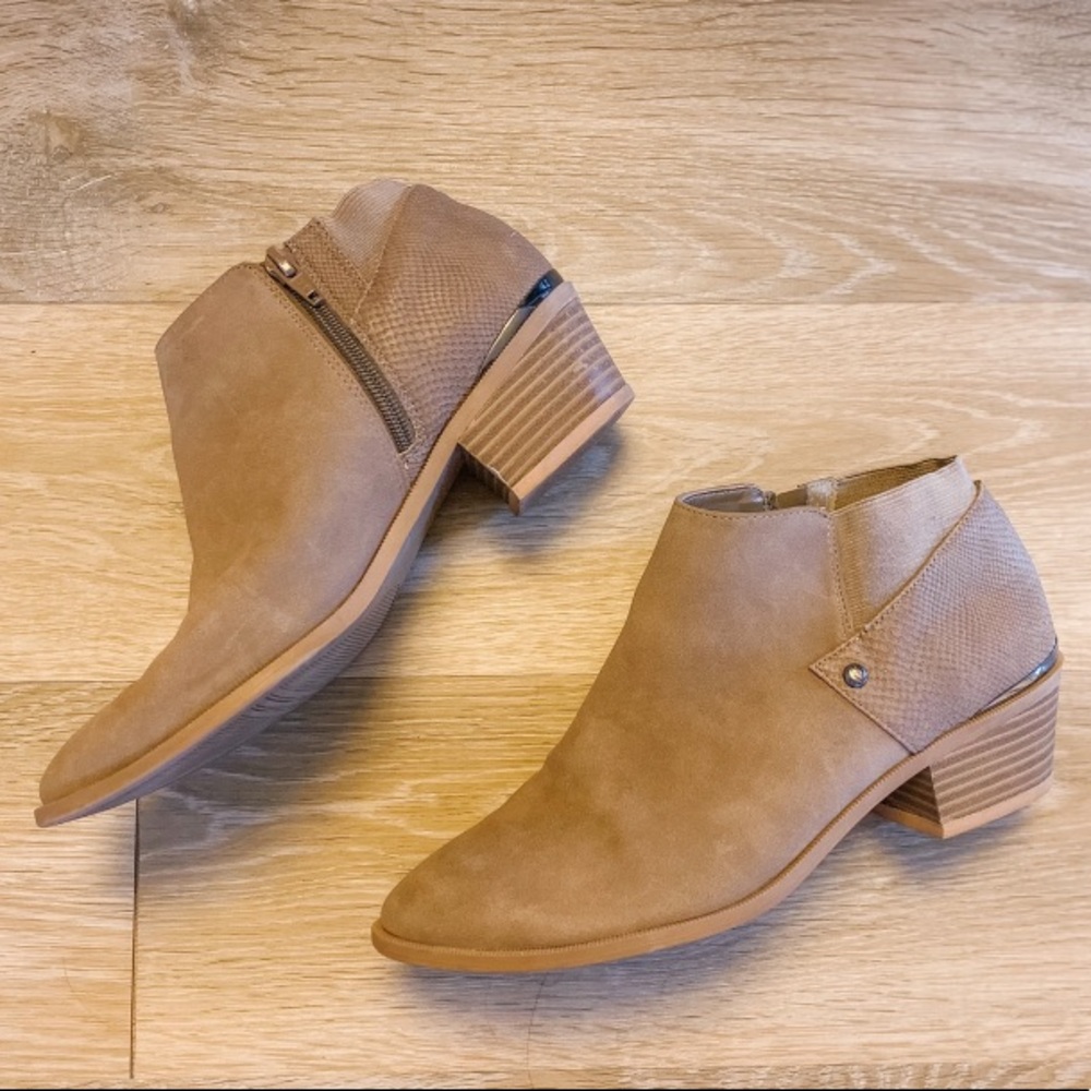 Simply Vera Wang Viennasand Booties